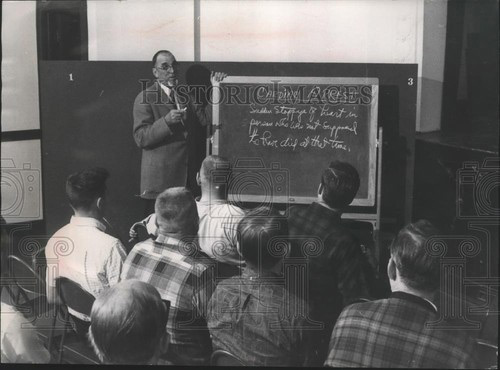 Dr. Farrington teaching EMTs in Minocqua, Wisconsin – 1950s